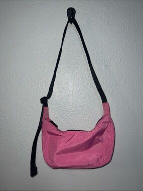 Pink Crescent mini Crossbody Bag - Lightweight baggu